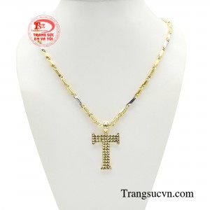 Bộ mặt dây chữ T phong cách là món phụ kiện tôn lên phong thái nam tính cho phái mạnh, giúp phái mạnh xua tan sự nhàm chán thường ngày để cuốn hút hơn.