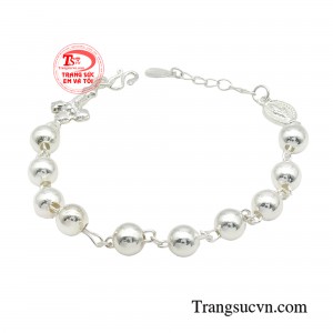 Chuỗi tay mân côi ban phước 7 ly được xem là một trong những món đồ trang sức rất quan trọng đối với người công giáo