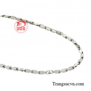 Hiện nay, chất liệu này được đánh giá là chất liệu được ưa chuộng nhất không chỉ bởi giá trị của nó mà còn ở tính thời trang hoàn hảo mang lại cho người sử dụng.