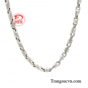 Sản phẩm với thiết kế sắc nét mang phong cách lịch lãm và mạnh mẽ. 