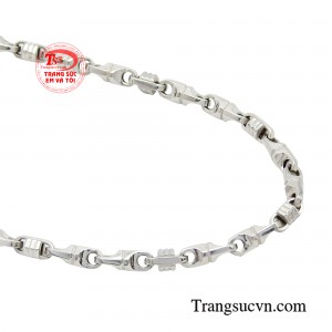 Không chỉ thế đây sẽ là lựa chọn phù hợp với những quý ông thích sự đơn giản không quá phô trương.