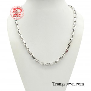 Dây chuyền nam vàng trắng tinh tế như một loại ngôn ngữ nói lên phong cách riêng biệt, đẳng cấp và độc đáo cho đấng mày râu.