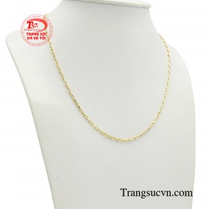Sản phẩm không chỉ thu hút bởi sự tươi mới, mà còn giúp nàng dễ dàng phối kết cùng nhiều loại trang phục khác nhau.