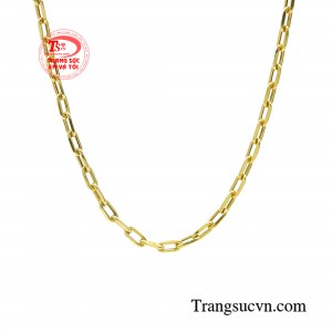Sẽ thật thiếu sót khi thiếu đi chút lấp lánh của chiếc dây chuyền nhập khẩu phong cách