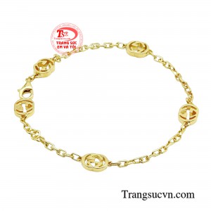 Sẽ là phụ kiện tuyệt vời sẵn sàng đồng hành cùng nàng trong cuộc sống thường nhật. 