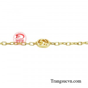 Với những cô nàng không muốn cầu kỳ quá mức thì một chiếc lắc tay đơn giản sẽ là sự lựa chọn hoàn hảo giúp chị em phái đẹp tạo được sự khác biệt. 