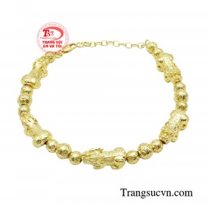 Lắc tay tỳ hưu phú quý mang trong mình ý nghĩa may mắn và tài lộc, lắc tay tỳ hưu giúp tăng cường sức khỏe và mang lại điềm lành cho người đeo.