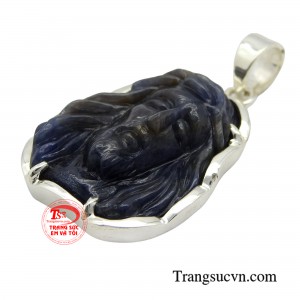 Loại đá quý này cũng mang trong mình ý nghĩa về sự bảo vệ và sự may mắn trong cuộc sống.