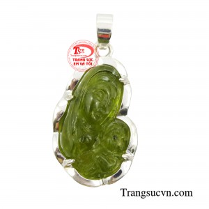 Mặt dây Đức Mẹ hoa hồng bọc bạc cuốn hút bởi vẻ đẹp cao sang và thánh thiện của Đức Mẹ