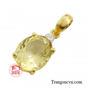 Chiếc mặt dây được mài cắt tỉ mỉ, đánh bóng tinh xảo bằng công nghệ hiện đại tạo nên vẻ đẹp độc đáo, sang quý và đẳng cấp.