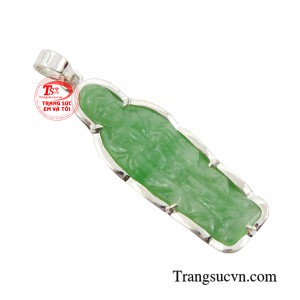 Đức Mẹ Maria tượng trưng cho sự thanh cao, hiền lành, phúc hậu và tràn đầy sự hi sinh, giúp người đeo có cuộc sống gia đình hòa thuận viên mãn, mọi việc may mắn và gặp nhiều thuận lợi. 