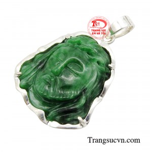 Đeo mặt dây bên người giúp tâm hồn được thư thái và gạt bỏ những lo toan, bộn bề trong cuộc sống hằng ngày. 