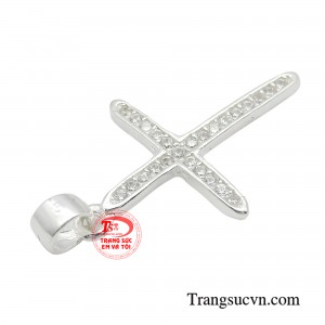 Ngoài ra, đây cũng là món quà chứa đựng tình cảm chân thành, tình yêu mà các chàng có thể trao tặng cho người mình yêu đấy nhé.