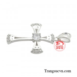 Mang nguồn năng lượng tích cực, trang sức biểu tượng thánh giá luôn là món đồ được nhiều người ưa chuộng với niềm tin dành cho Thiên Chúa Giáo.