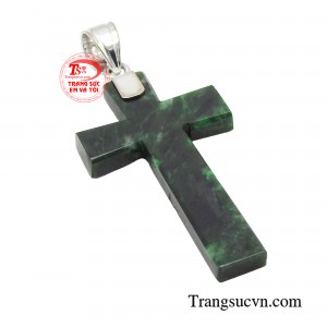 Khi đeo mặt dây chuyền sẽ đem lại sự an tâm, giảm bớt lo lắng. 