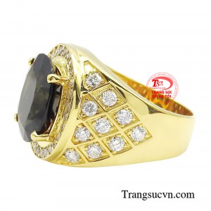 Ngoài ra, phái mạnh có thể diện khi dự tiệc, đến các buổi họp cấp cao để tạo nên phong thái trang trọng. 