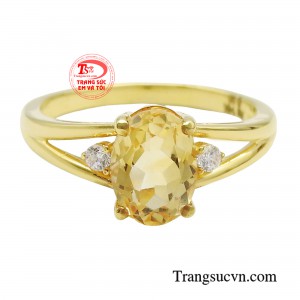 Chiếc nhẫn phù hợp để nàng diện đi chơi, đi làm và cả xuất hiện trong những buổi tiệc sang trọng.