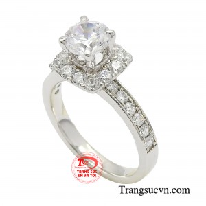 Chiếc nhẫn giúp bạn trở nên nổi bật, thu hút và là món phụ kiện tinh tế đồng hành cùng chị em phái đẹp.