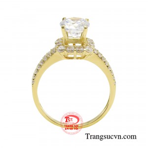 Dù xuất hiện ở bất cứ đâu, nơi công sở hay những buổi tiệc gặp gỡ bạn bè, chiếc nhẫn sẽ là mảnh ghép hoàn hảo cho những khoảnh khắc tỏa sáng, rạng rỡ của các quý cô. 