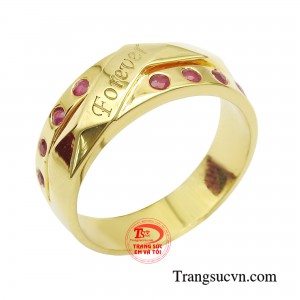 Nhẫn ruby nam đẳng cấp tượng trưng cho mặt trời, quyền lực, tự do, may mắn và vui vẻ.