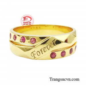 Trong phong thủy, người ta tin rằng nếu đeo nhẫn ruby còn giúp cho sự nghiệp thăng tiến lên tầm đỉnh cao.