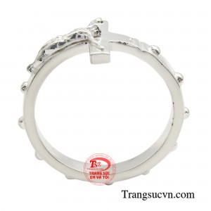 Đeo sản phẩm còn giúp loại bỏ độc tố khỏi cơ thể