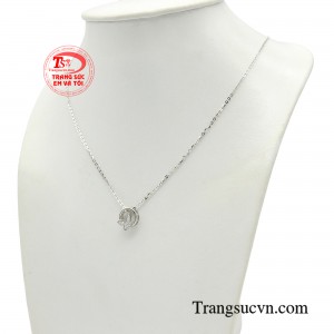 Hồ Điệp còn đại diện cho một tình yêu vĩnh cửu, sự lãng mạn và những tâm hồn tự do bay bổng. 