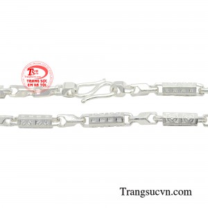 Dây chuyền nam bạc khí chất là món quà ý nghĩa dành tặng cho người đàn ông bạn yêu thương.