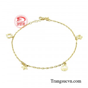 Lắc chân nữ tính thời thượng giúp các cô gái thể hiện sự tự tin nhưng cũng không kém phần nữ tính và thanh lịch.