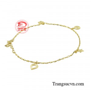 Mỗi cuộc hẹn, mỗi một sự kiện quan trọng chỉ cần có trên mình chiếc lắc chân này thì trông bạn đã thực sự quyến rũ và gợi cảm theo phong cách riêng của bản thân mình.