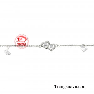 Sản phẩm tuy mang thiết kế đơn giản nhưng lại ấn tượng từ cái nhìn đầu tiên khi bạn lướt đến.