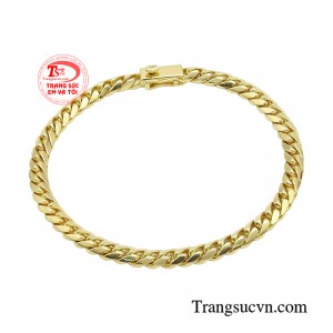 Lắc tay nam thời thượng phong cách là món phụ kiện sang trọng, lịch lãm và có tính ứng dụng cao. 