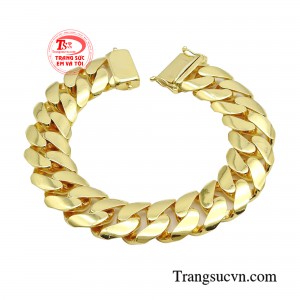 Lắc tay nam vàng uy quyền được xem là biểu tượng của sự mạnh mẽ, đẳng cấp và bản lĩnh. 