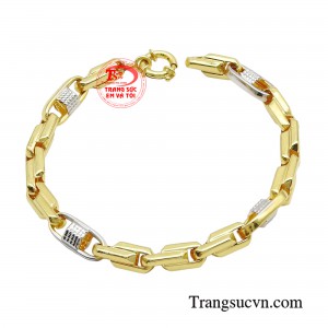 Lắc tay phong thái bản lĩnh là sản phẩm được chế tác vô cùng công phu và tỉ mỉ.