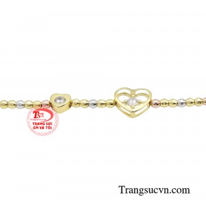 Chiếc lắc tay sẽ giúp bạn gái hoàn thiện vẻ ngoài rạng rỡ hơn mỗi ngày.