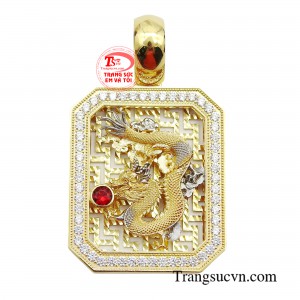 Mặt dây rồng vàng dũng mãnh vừa có ý nghĩa làm đẹp, tăng vẻ sang trọng, vừa đem lại nhiều may mắn, thành công cho sự nghiệp và cuộc sống của nam giới