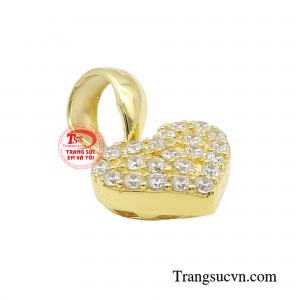 Mặt dây chuyền không chỉ là món trang sức phục vụ cho việc làm đẹp mà nó còn thể hiện sự thành đạt và đẳng cấp của người đeo.