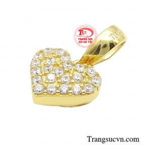 Sản phẩm đặc biệt với thiết kế trái tim mang lại sự sang trọng, tinh tế và dịu dàng cho các quý cô.