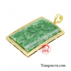 Ngọc jadeite trở thành biểu tượng của sự sang trọng và đẳng cấp trong thế giới trang sức.