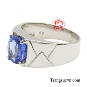 Phương Tây coi màu xanh của đá saphire là màu Hoàng gia – tượng trưng cho sự sang trọng, quyền quý.