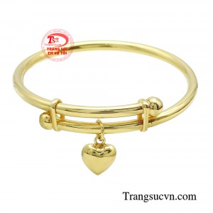 Vòng tay bé yêu không chỉ là món phụ kiện thời trang đơn thuần mà còn mang lại nhiều giá trị về mặt sức khỏe, tinh thần