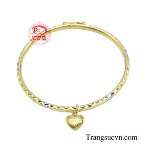 Vòng tay trái tim vàng yêu thương được thiết kế tinh tế và tỉ mỉ đến từng chi tiết nhỏ nhất