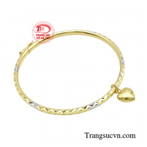 Hy vọng các bạn luôn là chính mình và tỏa sáng mỗi khi xuất hiện.