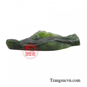 Đức mẹ tượng trưng cho sự bao bọc , yêu thương, che chở con người .