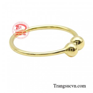  Chiếc nhẫn đang dần trở thành món đồ thời trang và được yêu thích bởi sự nhẹ nhàng nhưng không kém phần sang trọng. 