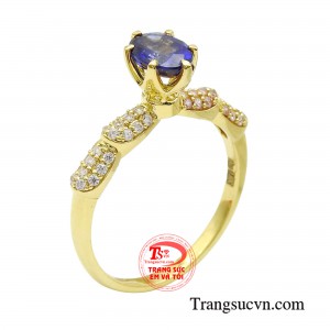 Nhẫn sapphire thanh tú