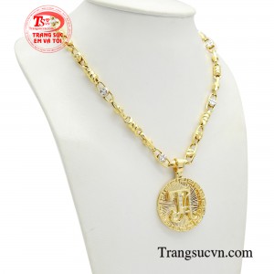 Giúp bạn nổi bật giữa đám đông đồng thời khẳng định phong cách thời trang cực ngầu. 