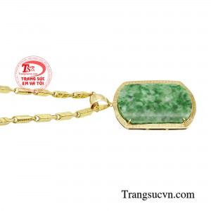 Sự kết hợp cùng chất liệu vàng tạo nên những đường nét vô cùng ấn tượng và đẳng cấp, khiến cho mẫu sản phẩm trở nên nổi bật hơn.