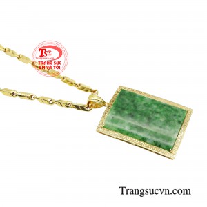 Bộ dây chuyền tuy đơn giản nhưng lại là bí quyết để cánh mày râu thể hiện sự đẳng cấp của mình.