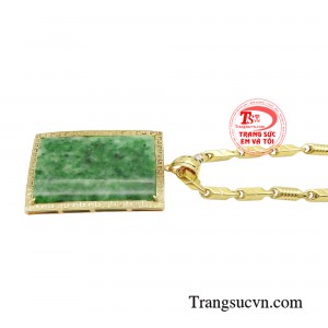 Ngọc cẩm thạch khi kết hợp với những người có vận mệnh phù hợp thì sẽ tạo nên được mối gắn kết hòa hợp.